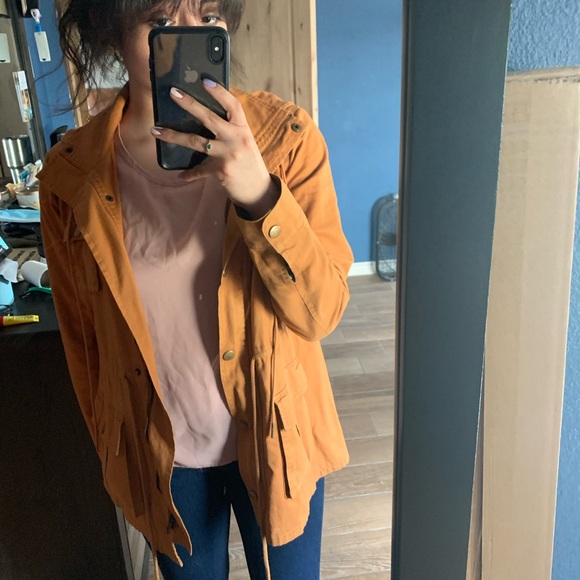 Orange Market & Spruce Jacket - Picture 5 of 6